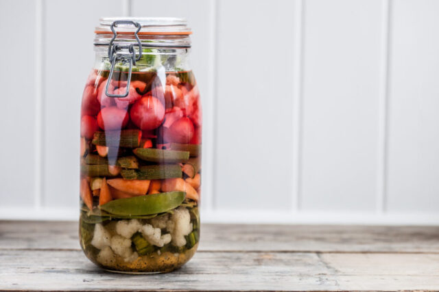 سبزی خشک  ترشی و شور( ۱۰۰گرم)